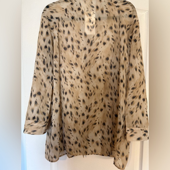 INDEFEIR Studios Cheeta Print Top. New with tags. So sleek! Must have for fall - Picture 5 of 7